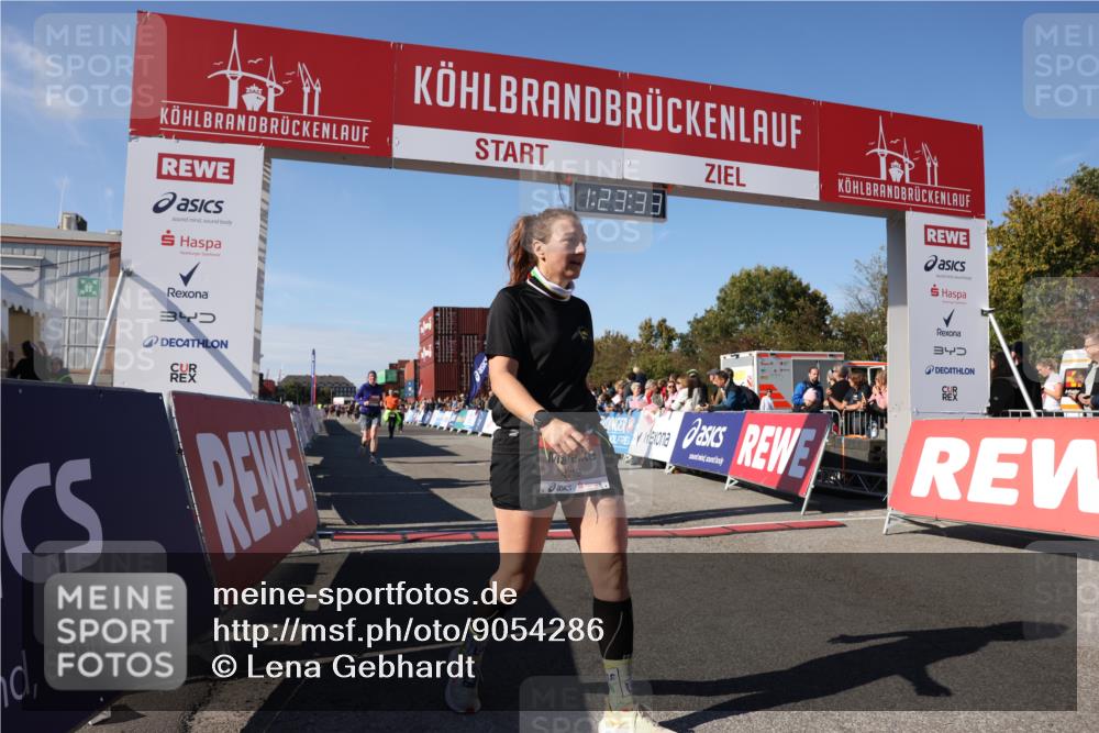 03.10.2025 - Köhlbrandbrückenlauf Lena Gebhardt http://msf.ph/oto/9054286 03.10.2025 13:23:34 Ziel 4450, 4477, 4719, 4752, 4887, 4892, 5003, 5114, 5653, 6291, 6337, 6338, 6378 meine-sportfotos.de