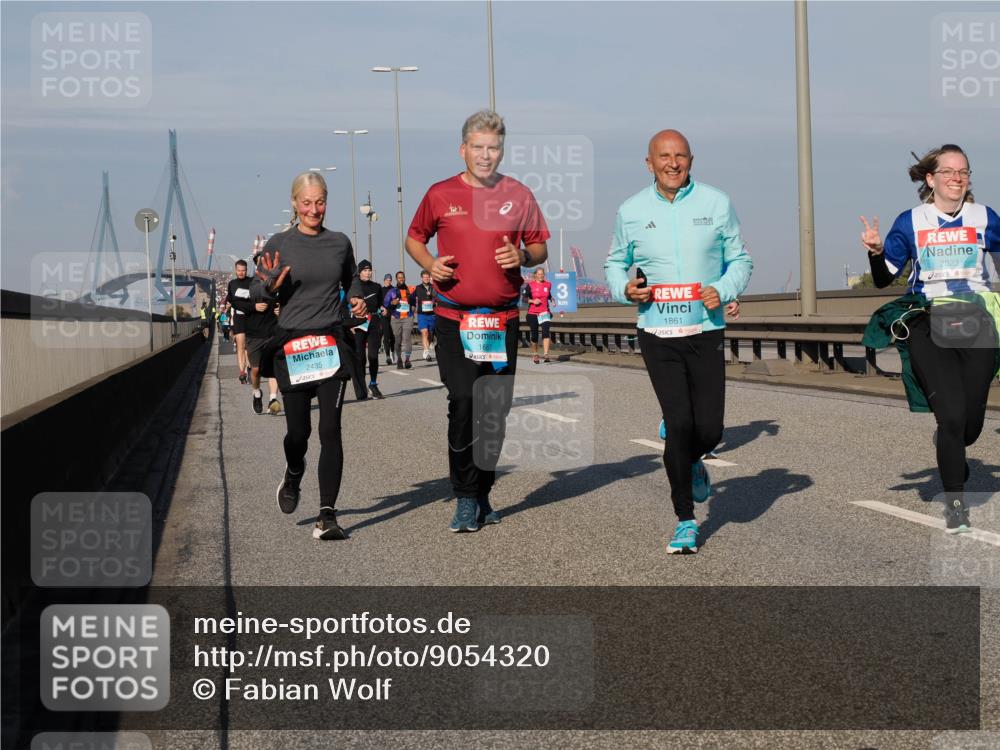 03.10.2025 - Köhlbrandbrückenlauf Fabian Wolf http://msf.ph/oto/9054320 03.10.2025 10:02:40 Position 3 3, 2435, 1861, 2023 meine-sportfotos.de