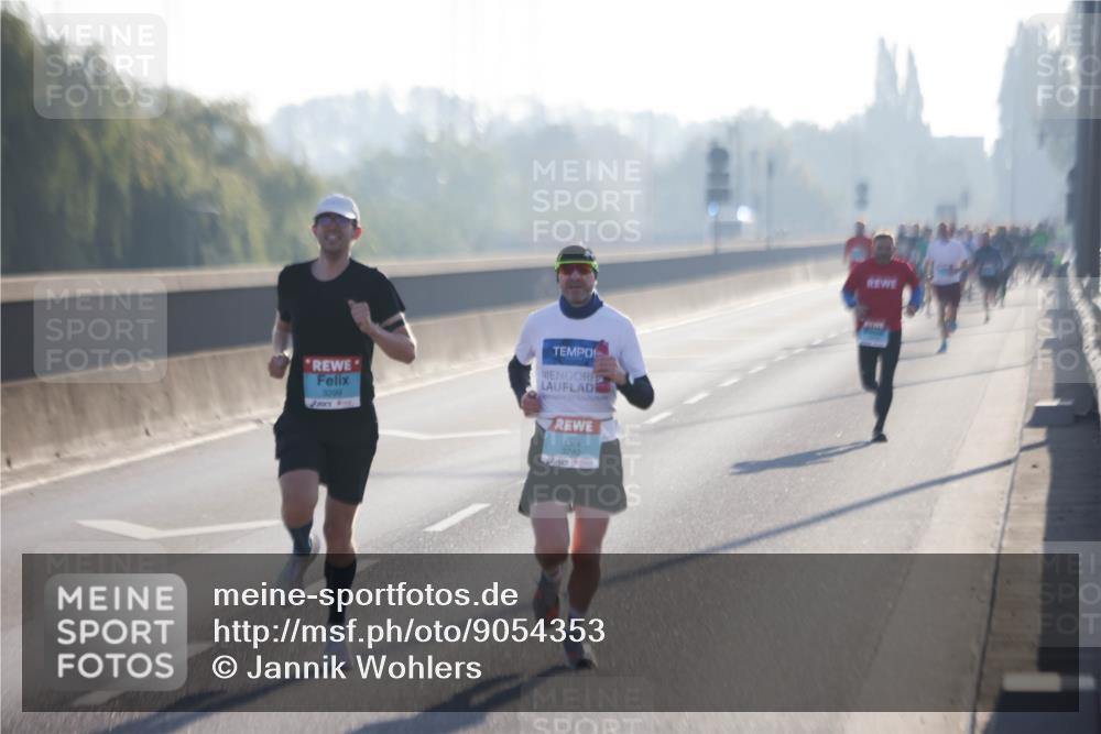 03.10.2025 - Köhlbrandbrückenlauf Jannik Wohlers http://msf.ph/oto/9054353 03.10.2025 09:12:06 Position 3 3299, 3740 meine-sportfotos.de