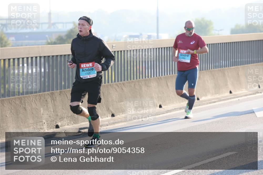 03.10.2025 - Köhlbrandbrückenlauf Lena Gebhardt http://msf.ph/oto/9054358 03.10.2025 09:16:28 Position 1 1703 meine-sportfotos.de