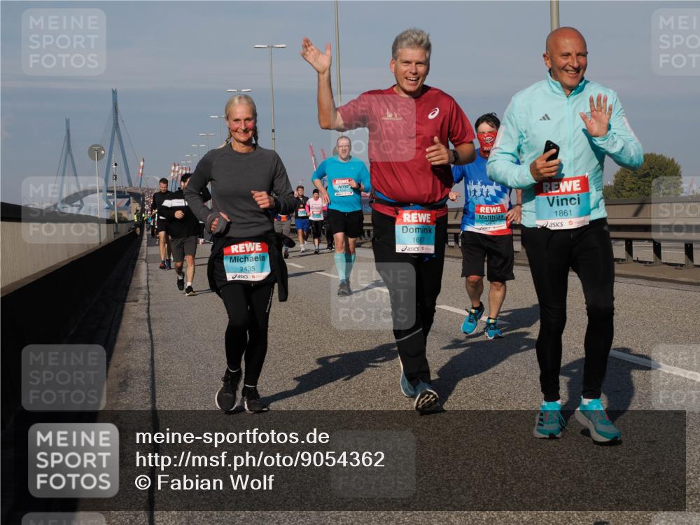 03.10.2025 - Köhlbrandbrückenlauf Fabian Wolf http://msf.ph/oto/9054362 03.10.2025 10:02:40 Position 3 2435, 1687, 1861 meine-sportfotos.de