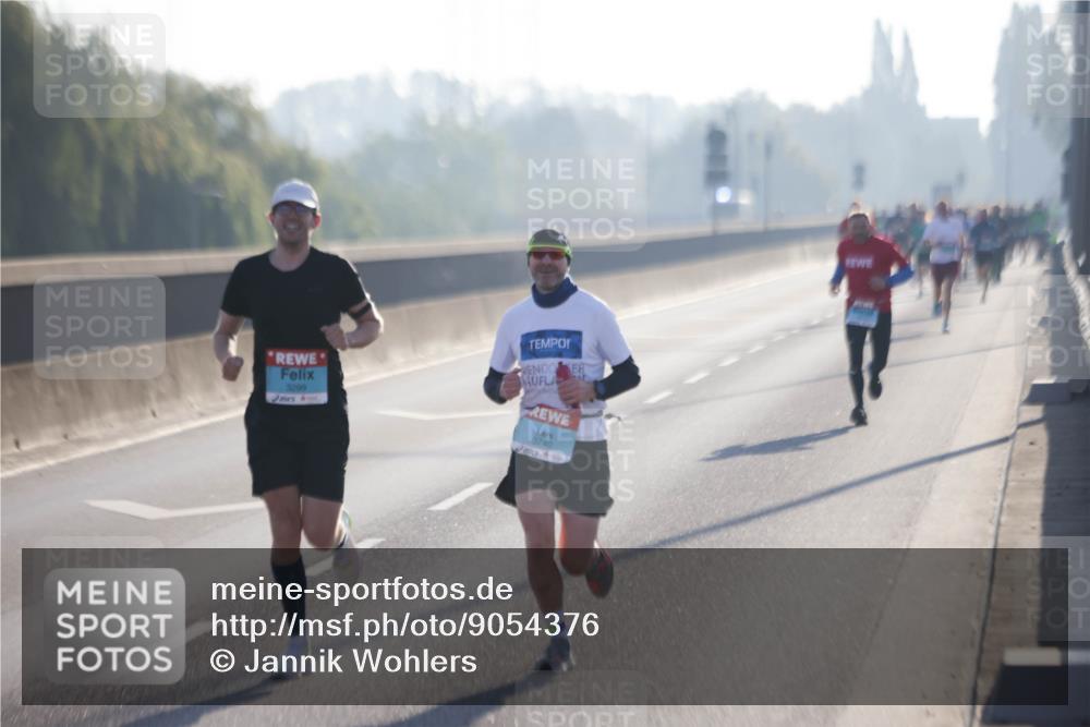 03.10.2025 - Köhlbrandbrückenlauf Jannik Wohlers http://msf.ph/oto/9054376 03.10.2025 09:12:06 Position 3 3299, 3740 meine-sportfotos.de
