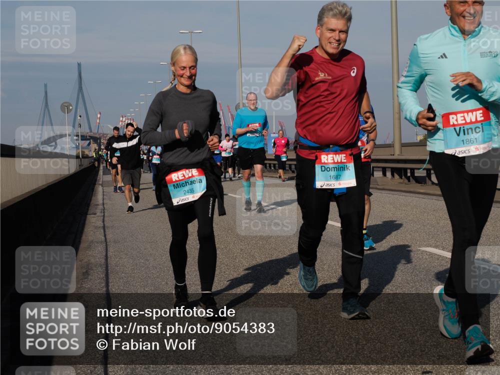 03.10.2025 - Köhlbrandbrückenlauf Fabian Wolf http://msf.ph/oto/9054383 03.10.2025 10:02:41 Position 3 2435, 1687, 1861, 20 meine-sportfotos.de