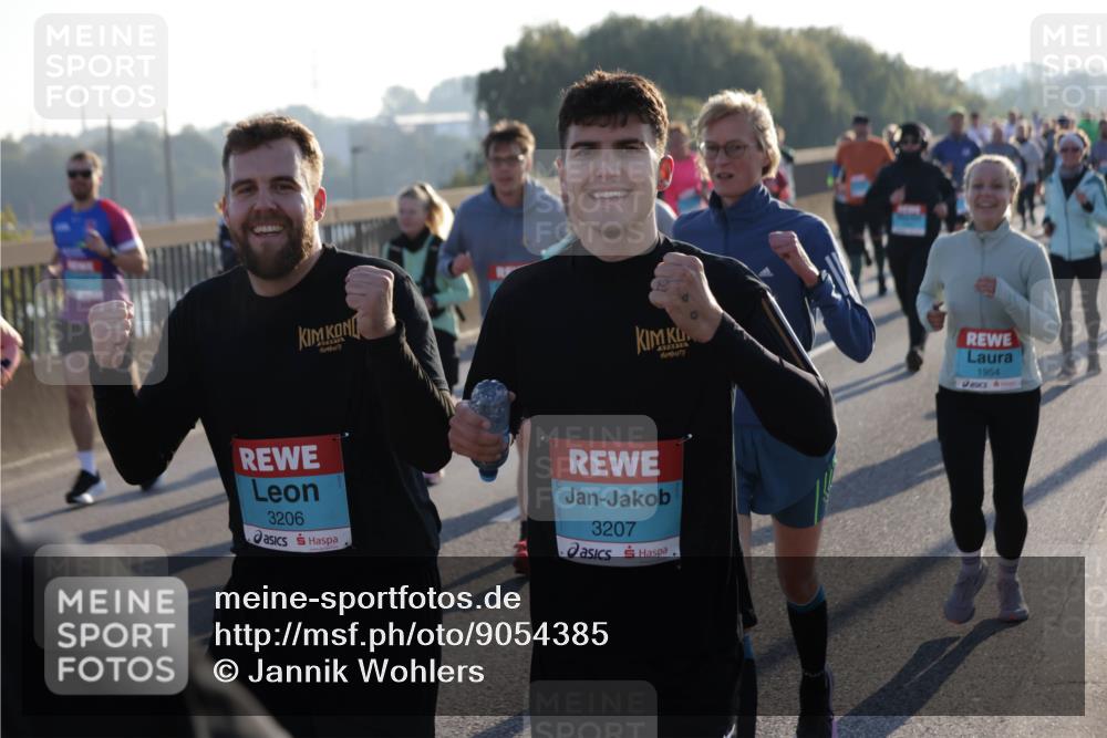 03.10.2025 - Köhlbrandbrückenlauf Jannik Wohlers http://msf.ph/oto/9054385 03.10.2025 09:20:15 Position 3 3206, 3207, 1954 meine-sportfotos.de