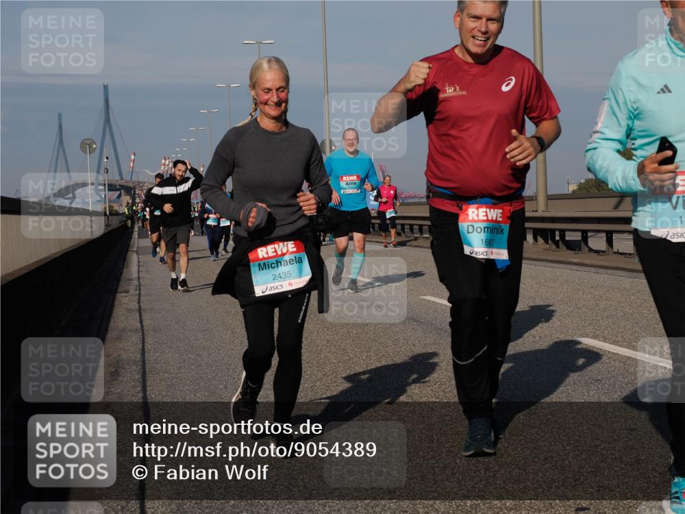 03.10.2025 - Köhlbrandbrückenlauf Fabian Wolf http://msf.ph/oto/9054389 03.10.2025 10:02:41 Position 3 2435, 1687, 18 meine-sportfotos.de