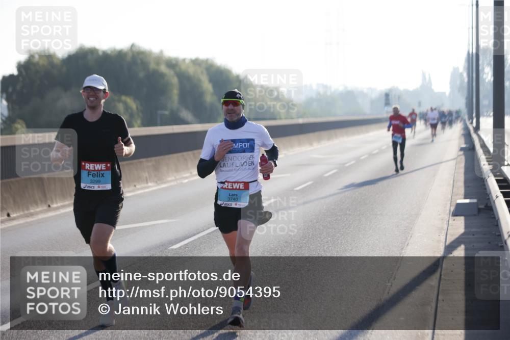 03.10.2025 - Köhlbrandbrückenlauf Jannik Wohlers http://msf.ph/oto/9054395 03.10.2025 09:12:09 Position 3 3299, 3740 meine-sportfotos.de