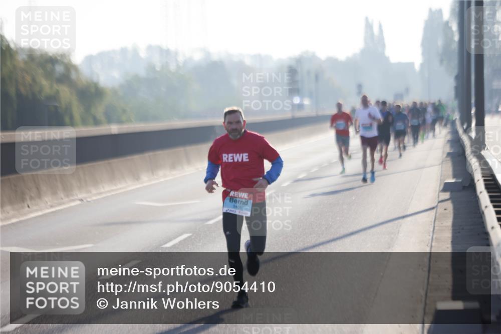 03.10.2025 - Köhlbrandbrückenlauf Jannik Wohlers http://msf.ph/oto/9054410 03.10.2025 09:12:12 Position 3 3401 meine-sportfotos.de