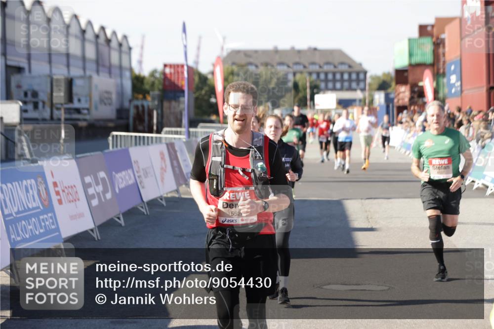 03.10.2025 - Köhlbrandbrückenlauf Jannik Wohlers http://msf.ph/oto/9054430 03.10.2025 13:09:53 Ziel 4260, 4625, 4718, 4837, 5520, 5763, 5941, 6308, 6659, 6750 meine-sportfotos.de