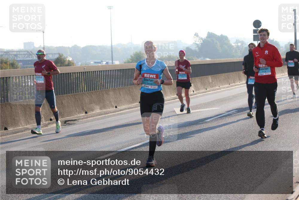 03.10.2025 - Köhlbrandbrückenlauf Lena Gebhardt http://msf.ph/oto/9054432 03.10.2025 09:16:30 Position 1 3458, 1118 meine-sportfotos.de