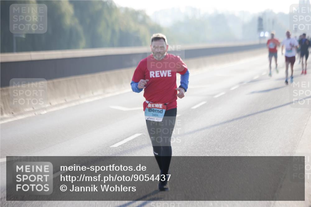 03.10.2025 - Köhlbrandbrückenlauf Jannik Wohlers http://msf.ph/oto/9054437 03.10.2025 09:12:14 Position 3 3401 meine-sportfotos.de