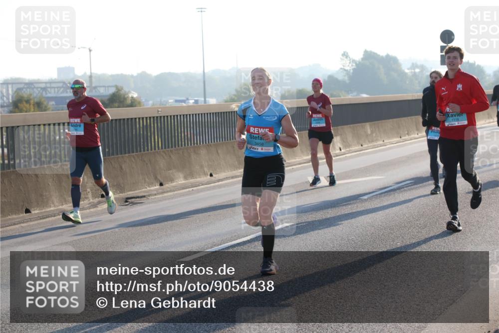03.10.2025 - Köhlbrandbrückenlauf Lena Gebhardt http://msf.ph/oto/9054438 03.10.2025 09:16:30 Position 1 3458, 1118 meine-sportfotos.de