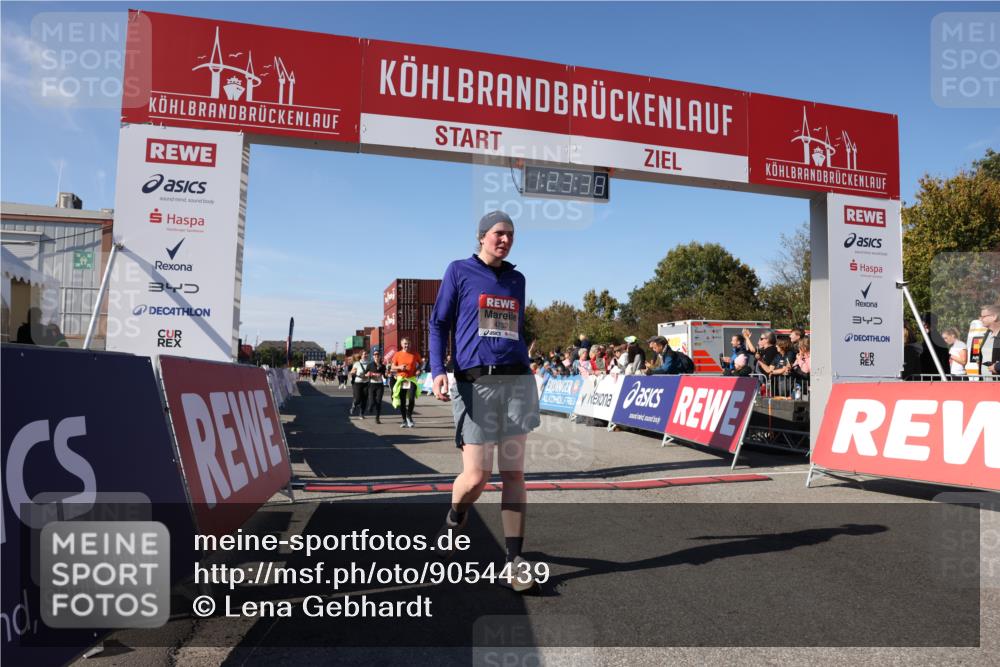 03.10.2025 - Köhlbrandbrückenlauf Lena Gebhardt http://msf.ph/oto/9054439 03.10.2025 13:23:39 Ziel 4285, 4450, 4477, 4719, 4743, 4752, 4892, 5003, 5093, 5397, 5653, 5855, 6337, 6338, 6378 meine-sportfotos.de