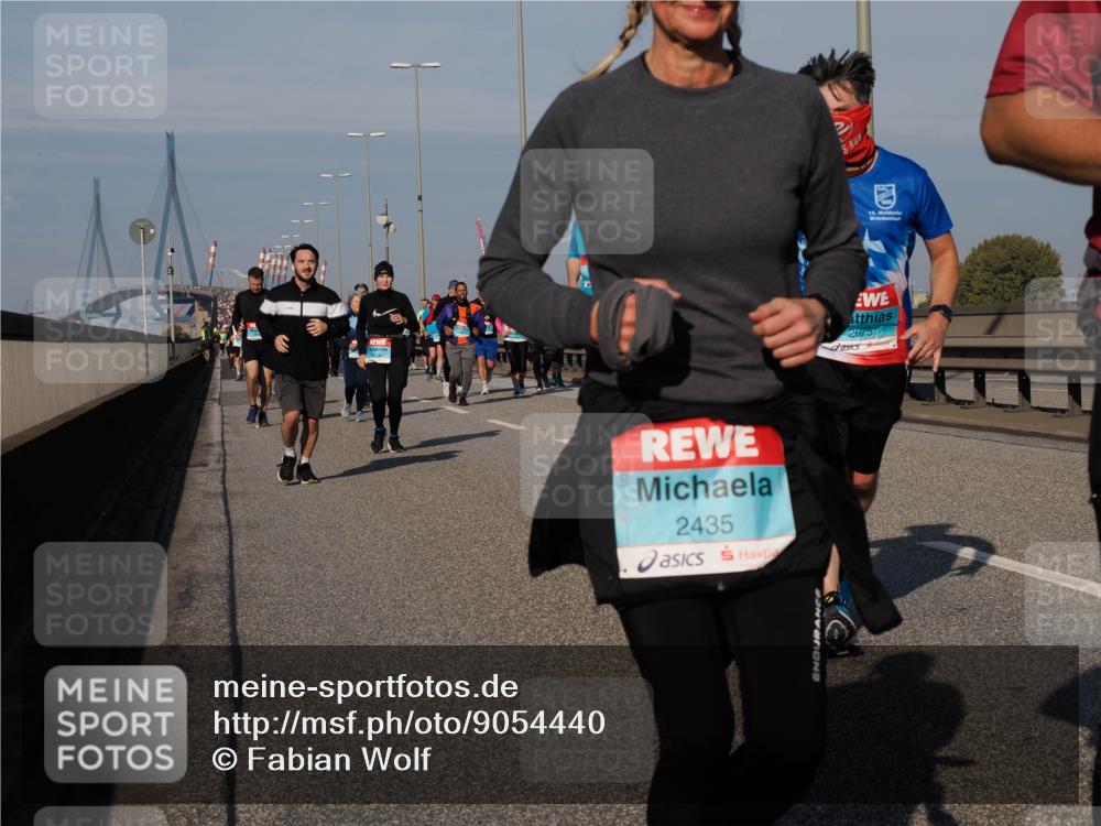 03.10.2025 - Köhlbrandbrückenlauf Fabian Wolf http://msf.ph/oto/9054440 03.10.2025 10:02:42 Position 3 2435, 2675, 15 meine-sportfotos.de