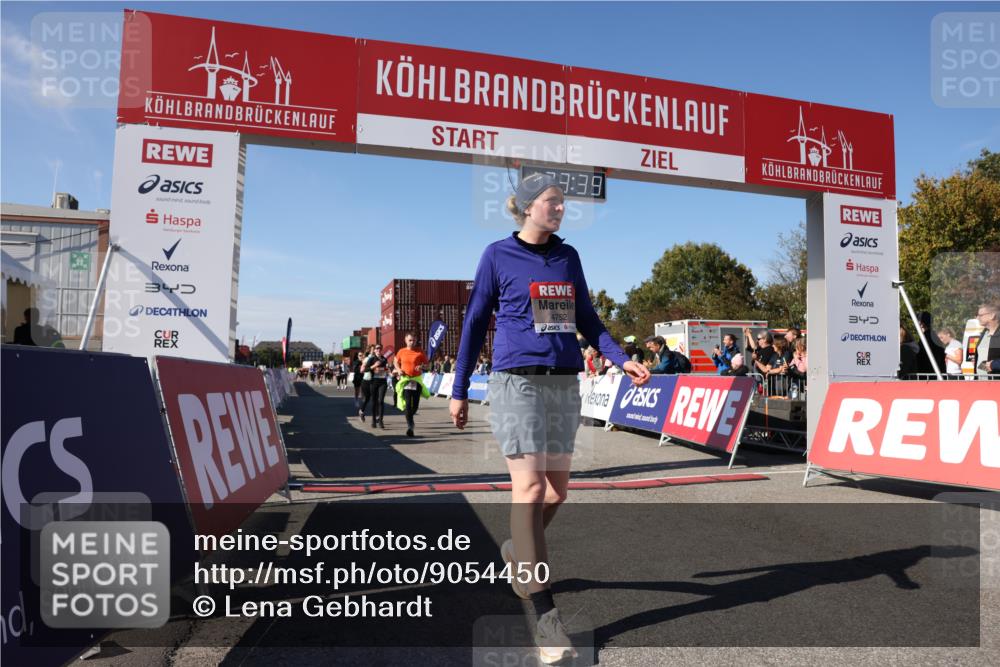 03.10.2025 - Köhlbrandbrückenlauf Lena Gebhardt http://msf.ph/oto/9054450 03.10.2025 13:23:39 Ziel 4285, 4450, 4477, 4719, 4743, 4752, 4892, 5003, 5093, 5397, 5653, 5855, 6337, 6338, 6378 meine-sportfotos.de
