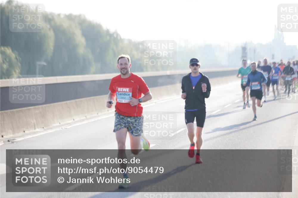03.10.2025 - Köhlbrandbrückenlauf Jannik Wohlers http://msf.ph/oto/9054479 03.10.2025 09:12:24 Position 3 2402 meine-sportfotos.de