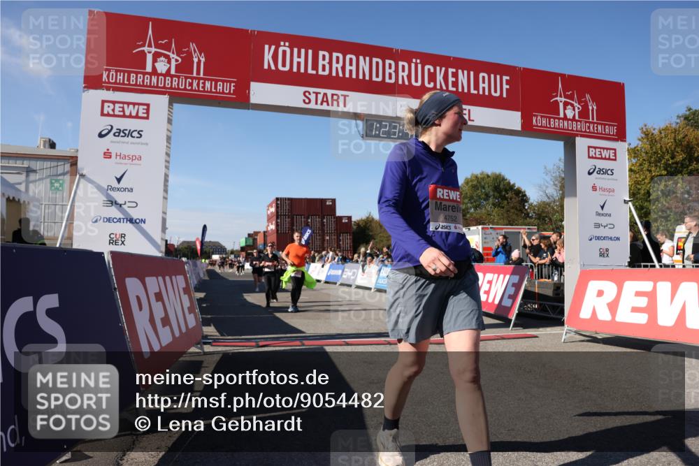 03.10.2025 - Köhlbrandbrückenlauf Lena Gebhardt http://msf.ph/oto/9054482 03.10.2025 13:23:40 Ziel 4285, 4450, 4719, 4743, 4752, 4892, 5093, 5397, 5653, 5855, 6337, 6338, 6378 meine-sportfotos.de