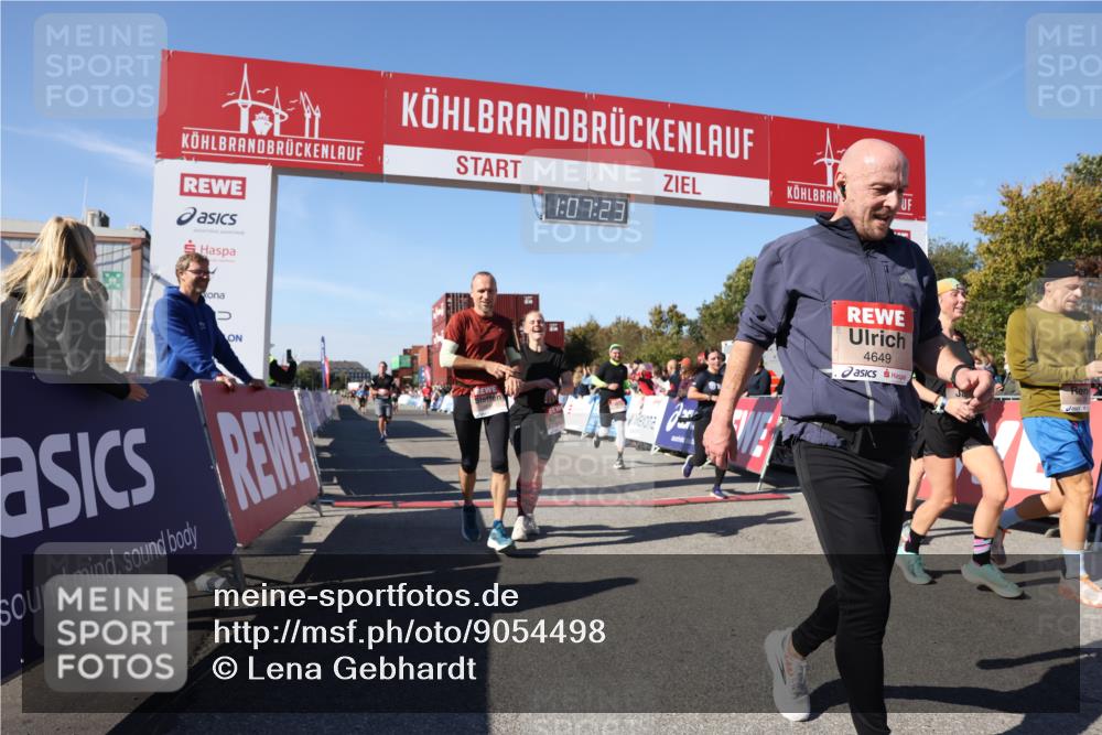 03.10.2025 - Köhlbrandbrückenlauf Lena Gebhardt http://msf.ph/oto/9054498 03.10.2025 13:07:23 Ziel 4113, 4287, 4288, 4590, 4649, 4794, 4806, 5645, 5646, 5870, 5872, 6459 meine-sportfotos.de