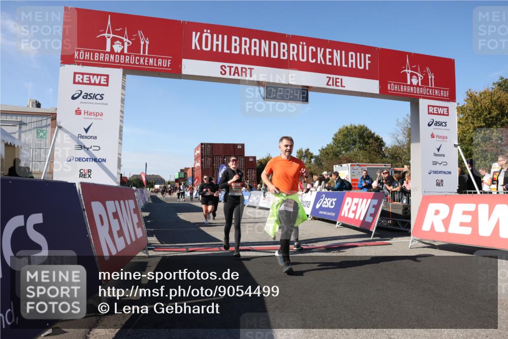 03.10.2025 - Köhlbrandbrückenlauf Lena Gebhardt http://msf.ph/oto/9054499 03.10.2025 13:23:42 Ziel 4285, 4743, 4752, 5093, 5397, 5653, 5855 meine-sportfotos.de