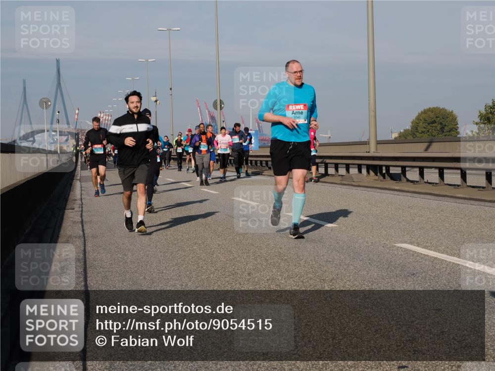 03.10.2025 - Köhlbrandbrückenlauf Fabian Wolf http://msf.ph/oto/9054515 03.10.2025 10:02:43 Position 3 1740 meine-sportfotos.de