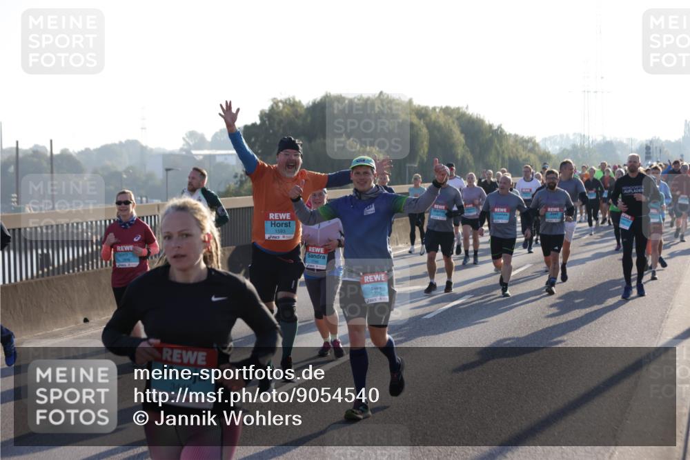03.10.2025 - Köhlbrandbrückenlauf Jannik Wohlers http://msf.ph/oto/9054540 03.10.2025 09:20:20 Position 3 3445, 1593, 1746, 3736 meine-sportfotos.de