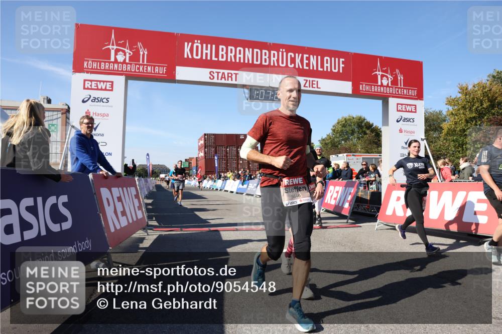 03.10.2025 - Köhlbrandbrückenlauf Lena Gebhardt http://msf.ph/oto/9054548 03.10.2025 13:07:24 Ziel 4113, 4287, 4288, 4590, 4636, 4649, 4794, 4806, 5645, 5646, 5870, 5872, 6459 meine-sportfotos.de