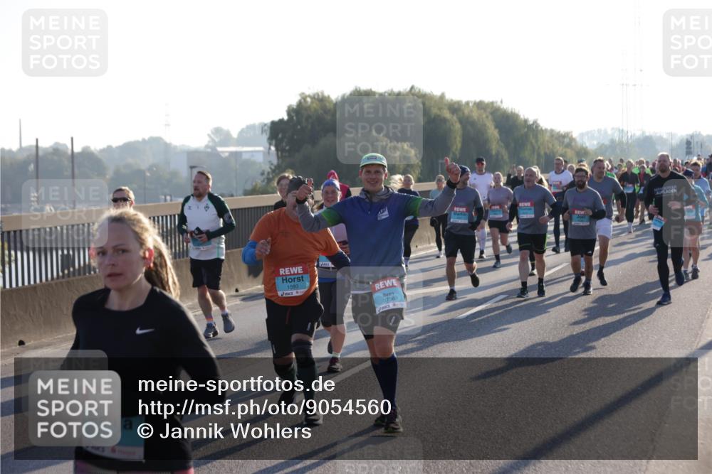 03.10.2025 - Köhlbrandbrückenlauf Jannik Wohlers http://msf.ph/oto/9054560 03.10.2025 09:20:20 Position 3 3445, 1593, 1, 3736 meine-sportfotos.de