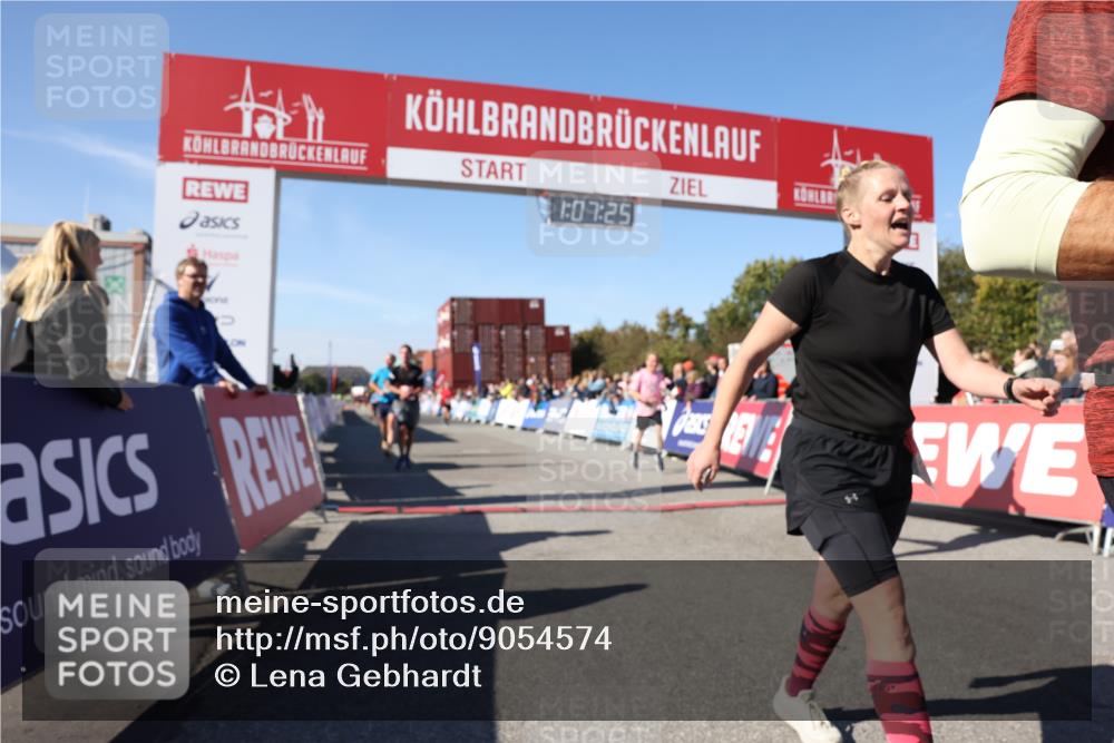 03.10.2025 - Köhlbrandbrückenlauf Lena Gebhardt http://msf.ph/oto/9054574 03.10.2025 13:07:25 Ziel 4113, 4287, 4288, 4590, 4636, 4649, 4794, 4806, 5645, 5646, 5870, 5872, 6459 meine-sportfotos.de