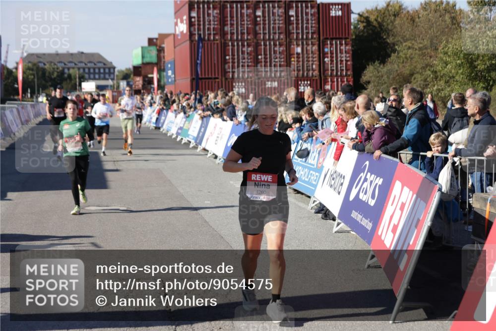 03.10.2025 - Köhlbrandbrückenlauf Jannik Wohlers http://msf.ph/oto/9054575 03.10.2025 13:09:57 Ziel 4260, 4625, 4718, 4787, 4837, 4929, 5520, 5763, 5941, 6083, 6750, 6764 meine-sportfotos.de