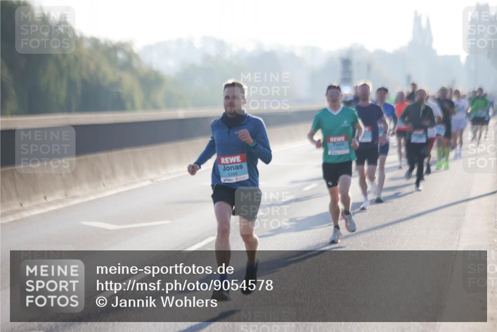 03.10.2025 - Köhlbrandbrückenlauf Jannik Wohlers http://msf.ph/oto/9054578 03.10.2025 09:12:28 Position 3 3350 meine-sportfotos.de
