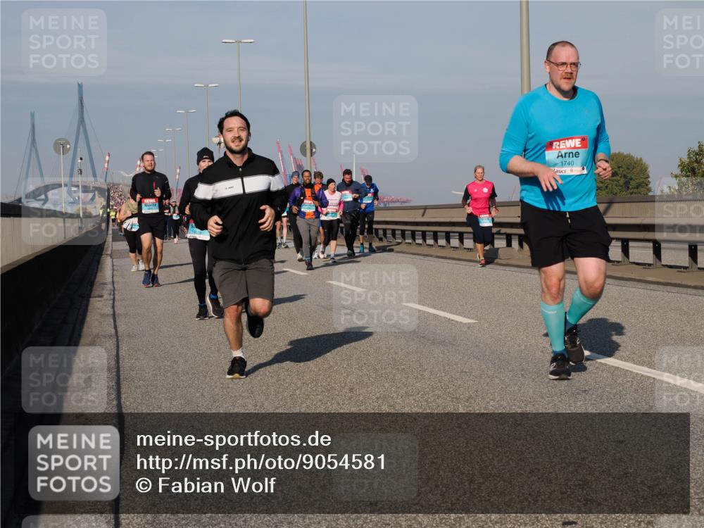 03.10.2025 - Köhlbrandbrückenlauf Fabian Wolf http://msf.ph/oto/9054581 03.10.2025 10:02:44 Position 3 1740 meine-sportfotos.de