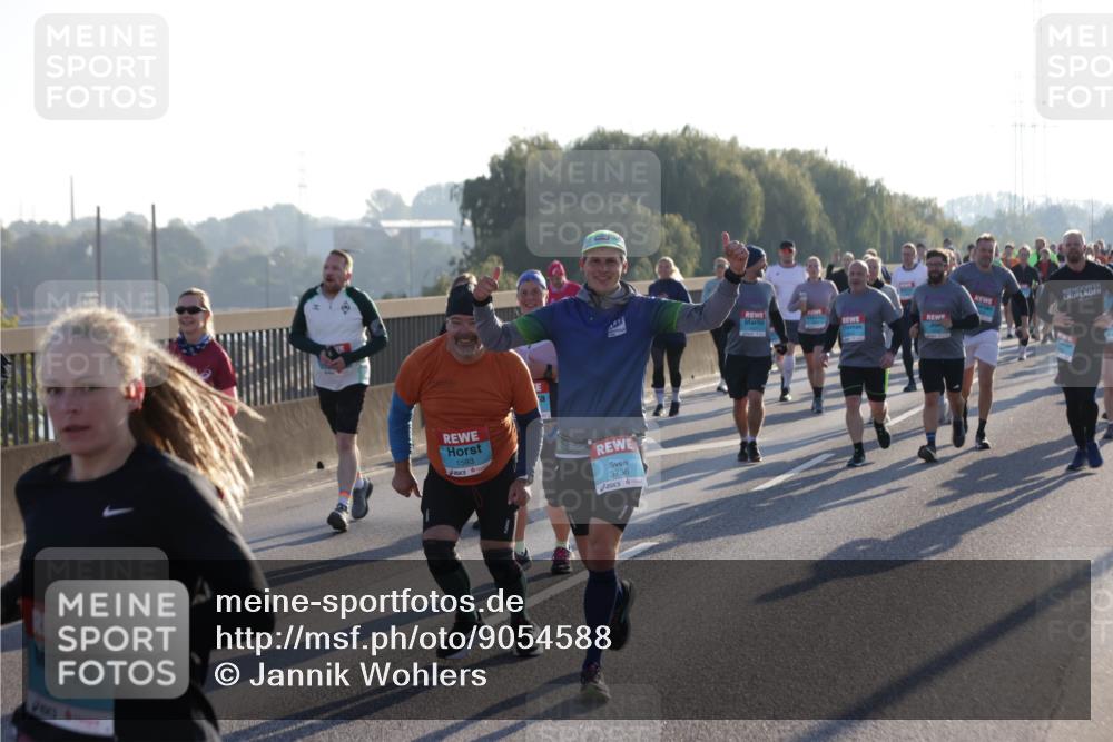03.10.2025 - Köhlbrandbrückenlauf Jannik Wohlers http://msf.ph/oto/9054588 03.10.2025 09:20:20 Position 3 3445, 1593, 3736 meine-sportfotos.de