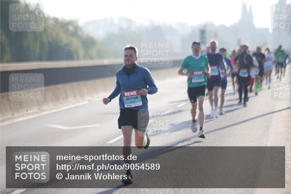 03.10.2025 - Köhlbrandbrückenlauf Jannik Wohlers http://msf.ph/oto/9054589 03.10.2025 09:12:28 Position 3 3350 meine-sportfotos.de