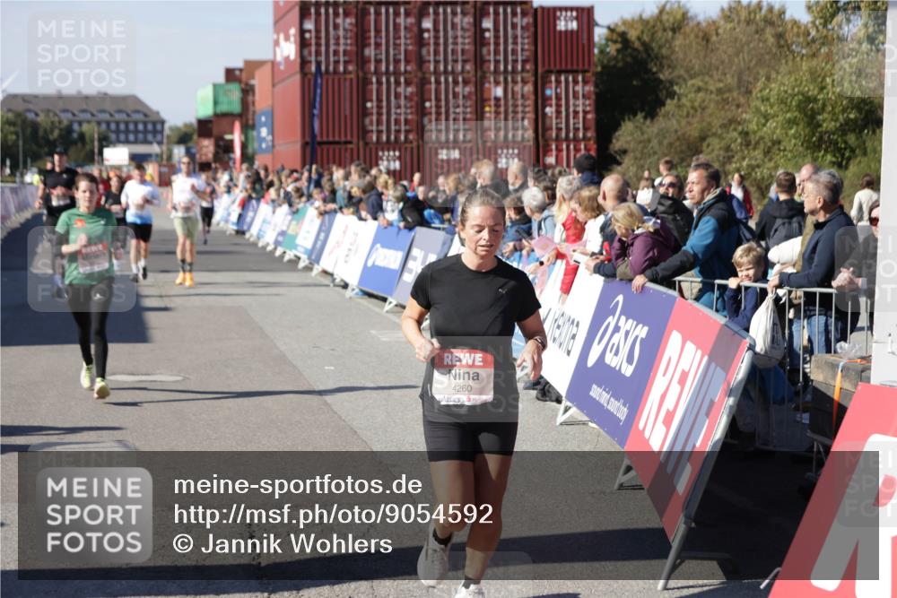 03.10.2025 - Köhlbrandbrückenlauf Jannik Wohlers http://msf.ph/oto/9054592 03.10.2025 13:09:57 Ziel 4260, 4625, 4718, 4787, 4837, 4929, 5520, 5763, 5941, 6083, 6750, 6764 meine-sportfotos.de