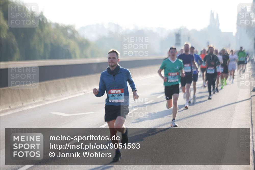 03.10.2025 - Köhlbrandbrückenlauf Jannik Wohlers http://msf.ph/oto/9054593 03.10.2025 09:12:28 Position 3 3350 meine-sportfotos.de