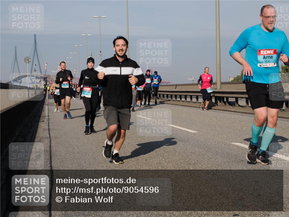 03.10.2025 - Köhlbrandbrückenlauf Fabian Wolf http://msf.ph/oto/9054596 03.10.2025 10:02:45 Position 3 1740 meine-sportfotos.de
