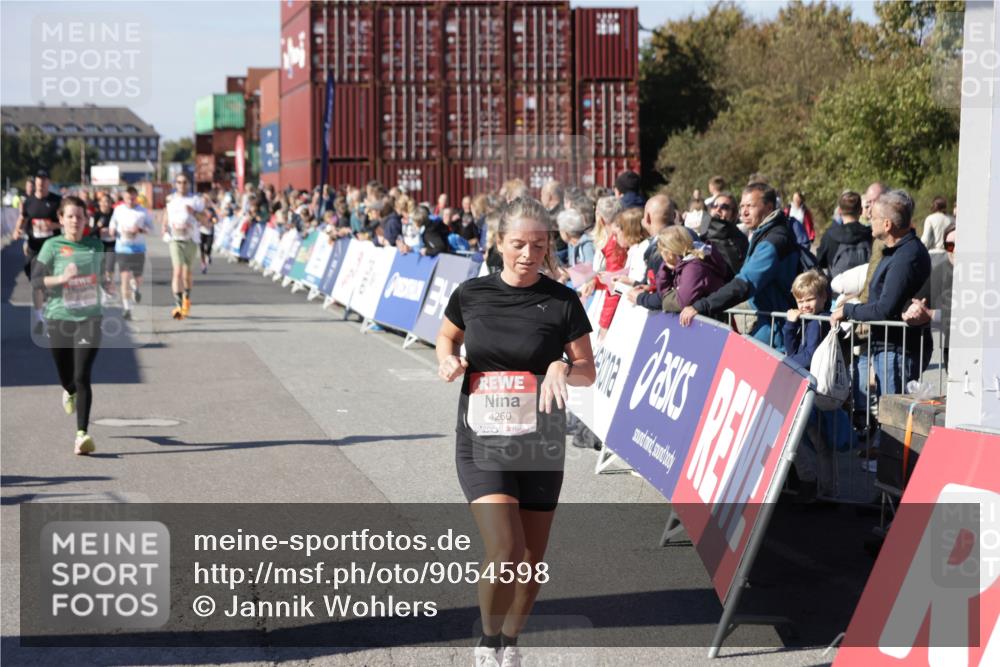 03.10.2025 - Köhlbrandbrückenlauf Jannik Wohlers http://msf.ph/oto/9054598 03.10.2025 13:09:57 Ziel 4260, 4625, 4718, 4787, 4837, 4929, 5520, 5763, 5941, 6083, 6750, 6764 meine-sportfotos.de
