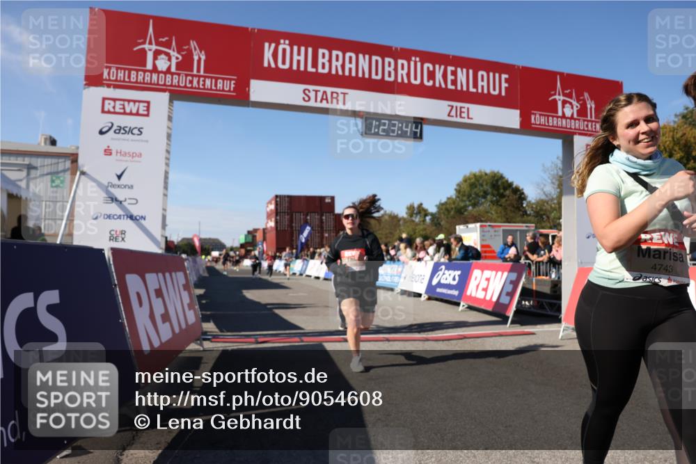 03.10.2025 - Köhlbrandbrückenlauf Lena Gebhardt http://msf.ph/oto/9054608 03.10.2025 13:23:44 Ziel 4285, 4465, 4743, 4752, 4918, 5081, 5093, 5397, 5653, 5855, 6728 meine-sportfotos.de