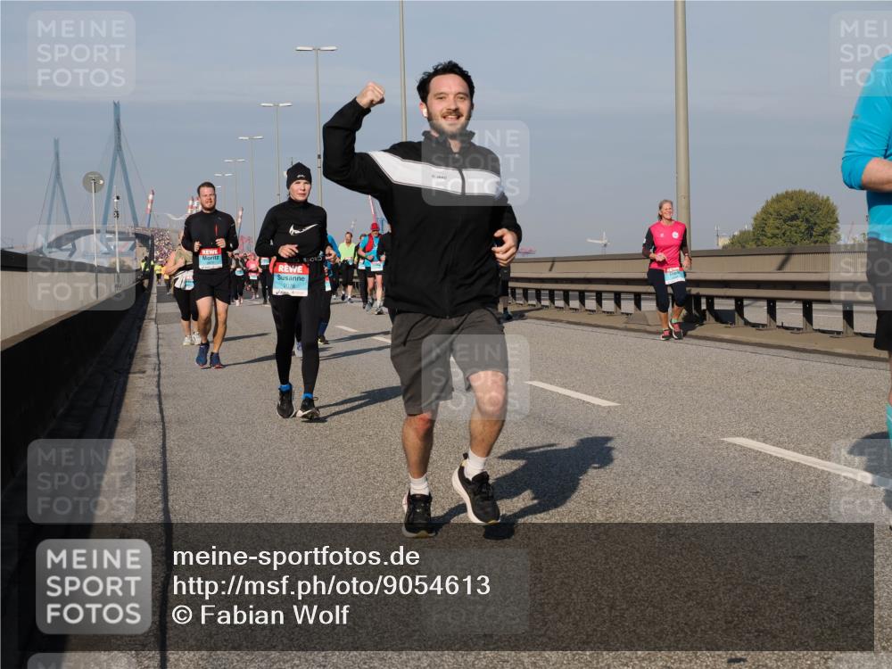 03.10.2025 - Köhlbrandbrückenlauf Fabian Wolf http://msf.ph/oto/9054613 03.10.2025 10:02:45 Position 3 2076 meine-sportfotos.de