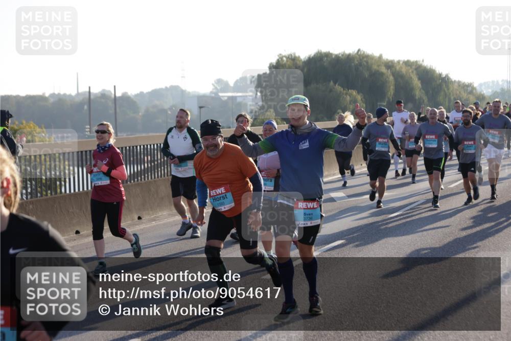 03.10.2025 - Köhlbrandbrückenlauf Jannik Wohlers http://msf.ph/oto/9054617 03.10.2025 09:20:20 Position 3 1593, 451, 3736 meine-sportfotos.de