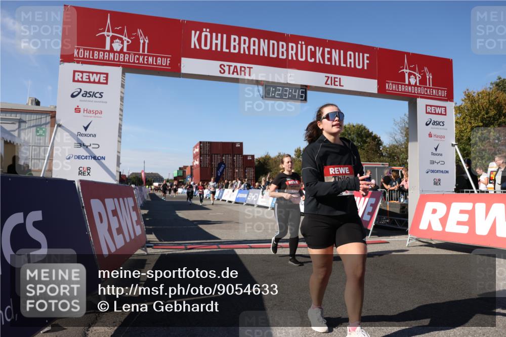 03.10.2025 - Köhlbrandbrückenlauf Lena Gebhardt http://msf.ph/oto/9054633 03.10.2025 13:23:45 Ziel 4285, 4465, 4743, 4752, 4918, 5081, 5093, 5397, 5653, 5855, 6728 meine-sportfotos.de