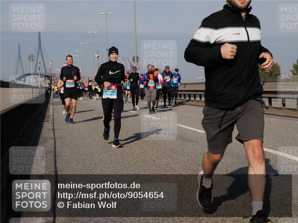 03.10.2025 - Köhlbrandbrückenlauf Fabian Wolf http://msf.ph/oto/9054654 03.10.2025 10:02:46 Position 3 2076 meine-sportfotos.de