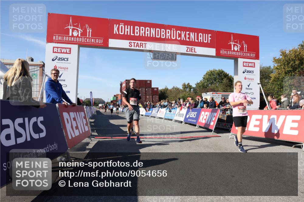 03.10.2025 - Köhlbrandbrückenlauf Lena Gebhardt http://msf.ph/oto/9054656 03.10.2025 13:07:27 Ziel 4113, 4254, 4287, 4288, 4375, 4590, 4636, 4649, 4794, 4806, 5645, 5646, 5870, 5872, 6459 meine-sportfotos.de