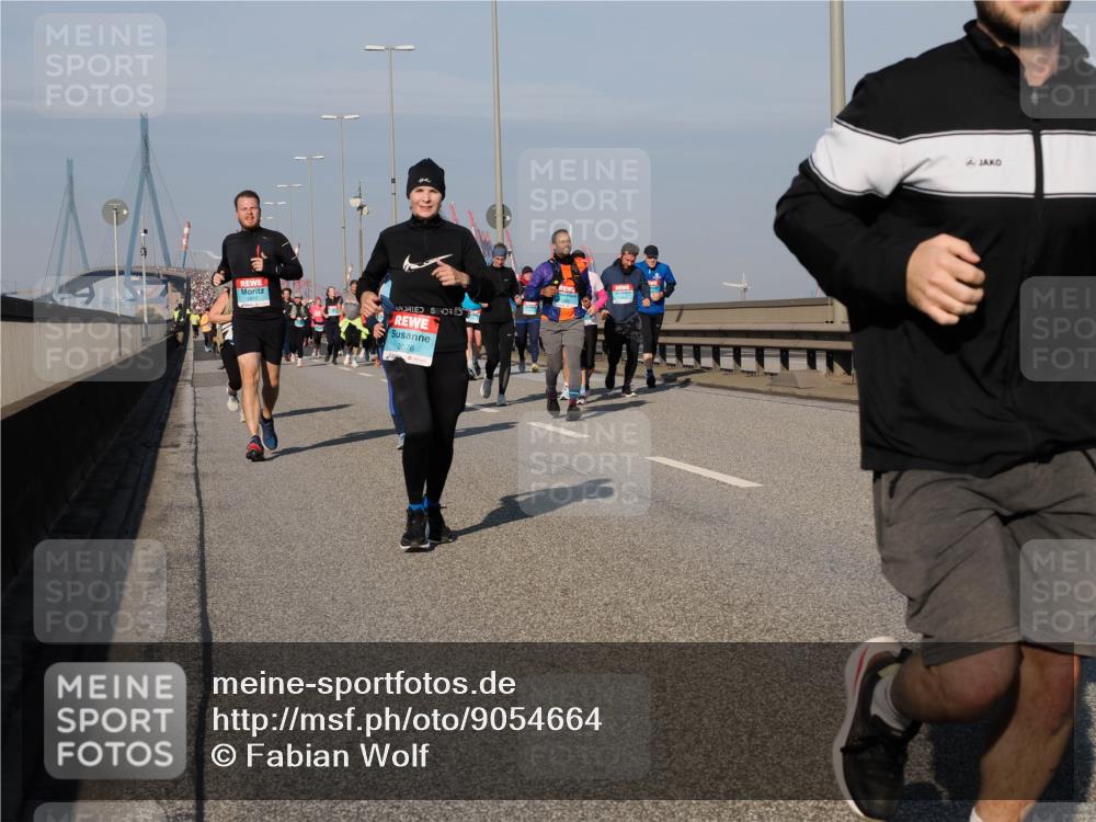 03.10.2025 - Köhlbrandbrückenlauf Fabian Wolf http://msf.ph/oto/9054664 03.10.2025 10:02:46 Position 3 2076 meine-sportfotos.de