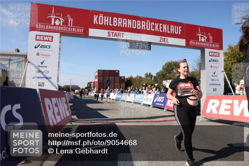 03.10.2025 - Köhlbrandbrückenlauf Lena Gebhardt http://msf.ph/oto/9054668 03.10.2025 13:23:46 Ziel 4285, 4465, 4743, 4752, 4918, 5081, 5093, 5397, 5855, 6728 meine-sportfotos.de