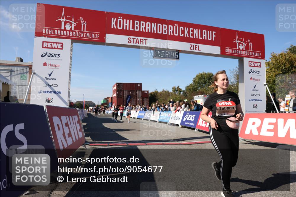 03.10.2025 - Köhlbrandbrückenlauf Lena Gebhardt http://msf.ph/oto/9054677 03.10.2025 13:23:46 Ziel 4285, 4465, 4743, 4752, 4918, 5081, 5093, 5397, 5855, 6728 meine-sportfotos.de