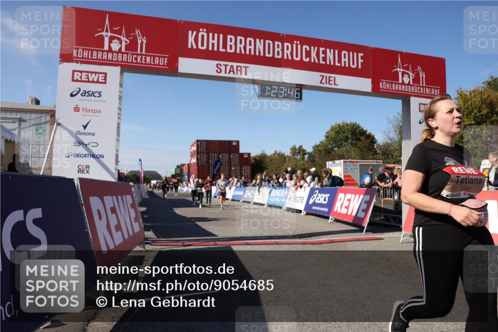 03.10.2025 - Köhlbrandbrückenlauf Lena Gebhardt http://msf.ph/oto/9054685 03.10.2025 13:23:47 Ziel 4285, 4465, 4743, 4918, 5081, 5093, 5397, 5431, 5855, 6728 meine-sportfotos.de