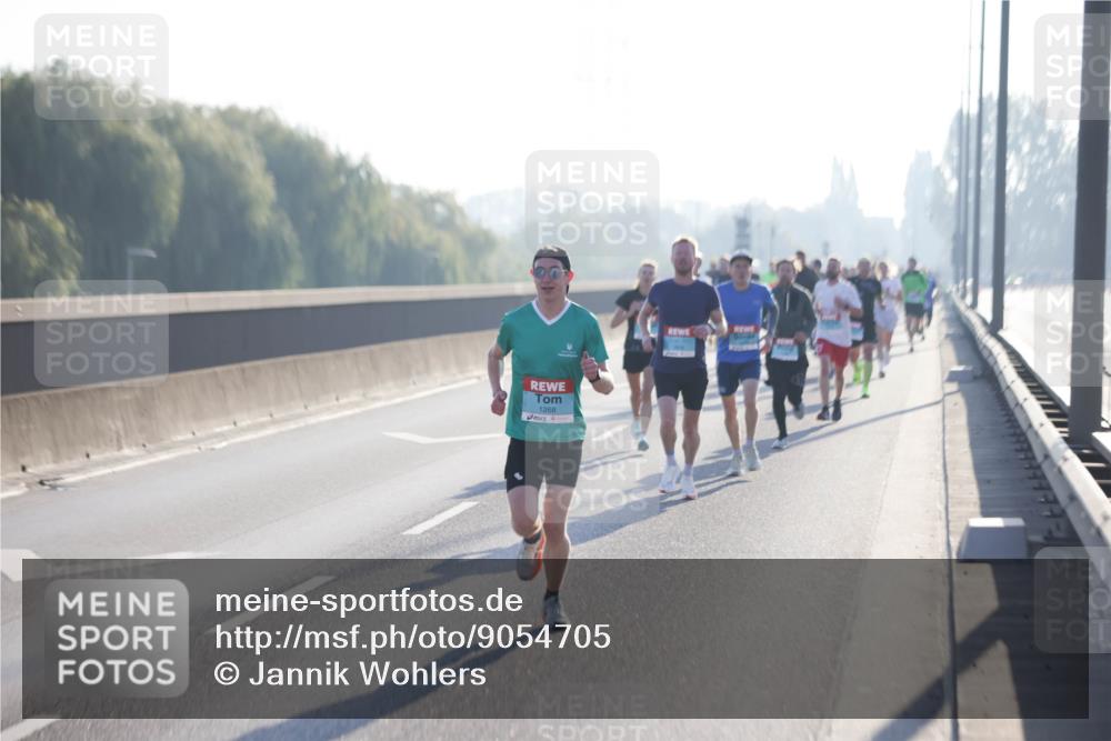 03.10.2025 - Köhlbrandbrückenlauf Jannik Wohlers http://msf.ph/oto/9054705 03.10.2025 09:12:31 Position 3 1268 meine-sportfotos.de