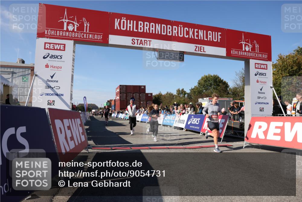 03.10.2025 - Köhlbrandbrückenlauf Lena Gebhardt http://msf.ph/oto/9054731 03.10.2025 13:23:50 Ziel 4285, 4465, 4743, 4918, 5081, 5093, 5397, 5431, 5742, 5855, 6728 meine-sportfotos.de