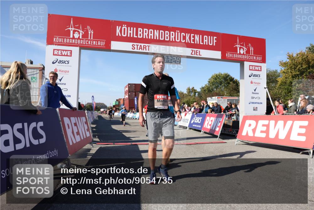 03.10.2025 - Köhlbrandbrückenlauf Lena Gebhardt http://msf.ph/oto/9054735 03.10.2025 13:07:29 Ziel 4113, 4254, 4287, 4288, 4375, 4590, 4636, 4649, 4794, 4806, 5645, 5646, 5870, 5872, 6459 meine-sportfotos.de