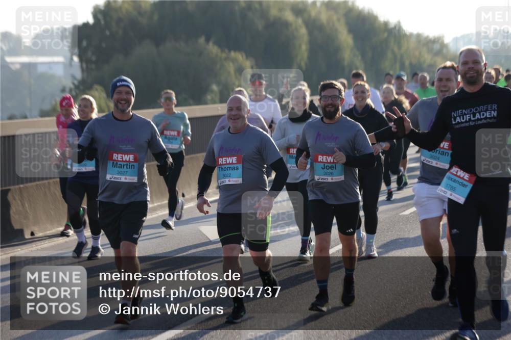 03.10.2025 - Köhlbrandbrückenlauf Jannik Wohlers http://msf.ph/oto/9054737 03.10.2025 09:20:22 Position 3 3027, 3022, 3026, 3024, 1785 meine-sportfotos.de